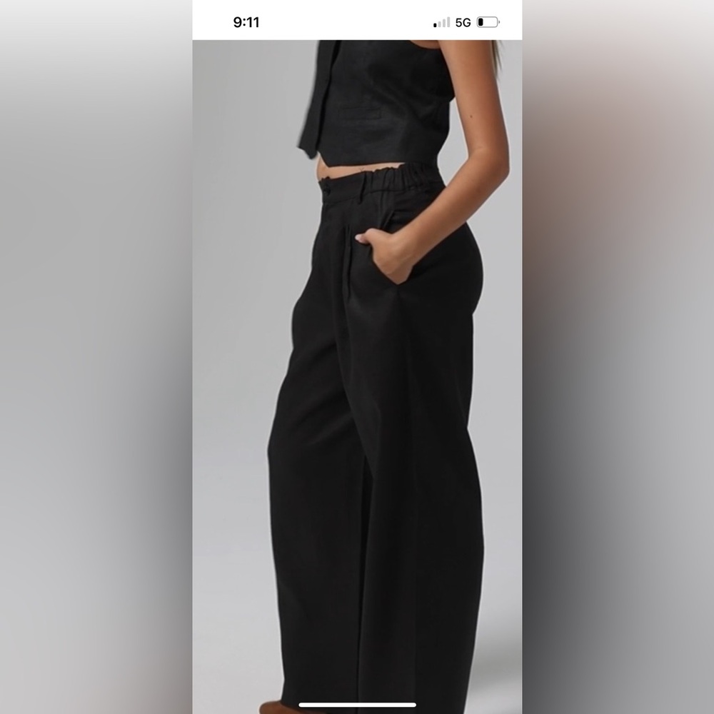 Contemporaine Women's Black Pants